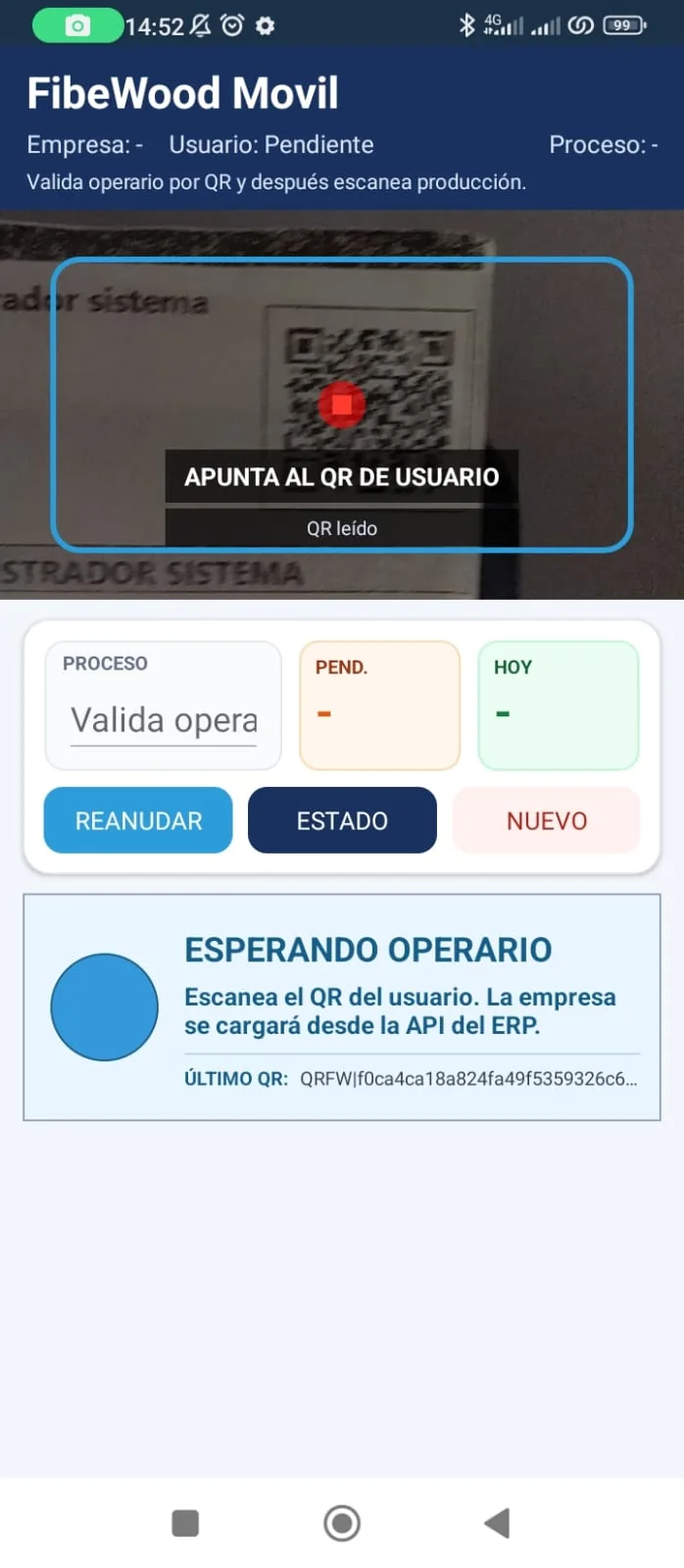 FibeWood Móvil validando operario por QR